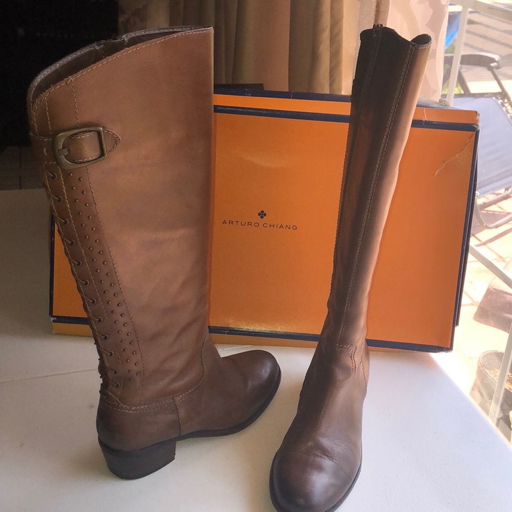 Knee high Arturo Chiang boots